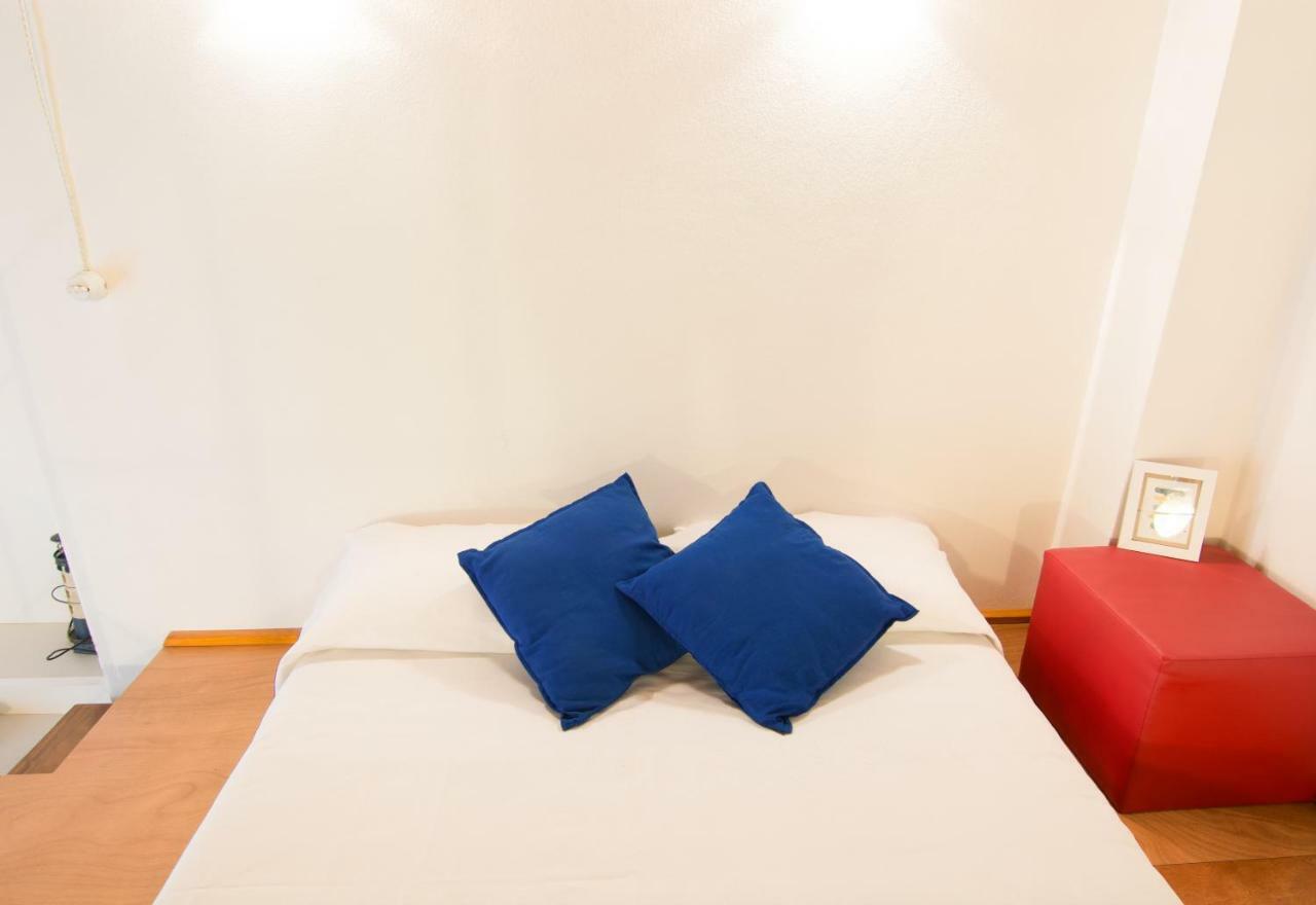 Modern Apartment In Historic Building كالياري المظهر الخارجي الصورة